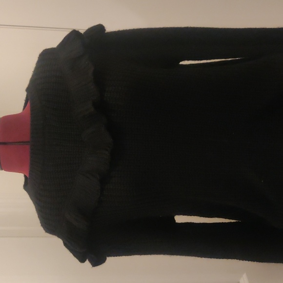 Hilary MacMillan Black Sweater With Ruffle NWT - Picture 2 of 12